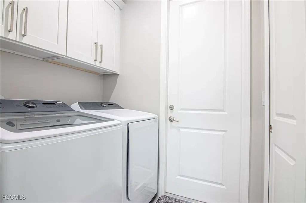 1833 SW 11th Terrace Cape Coral FL 33991