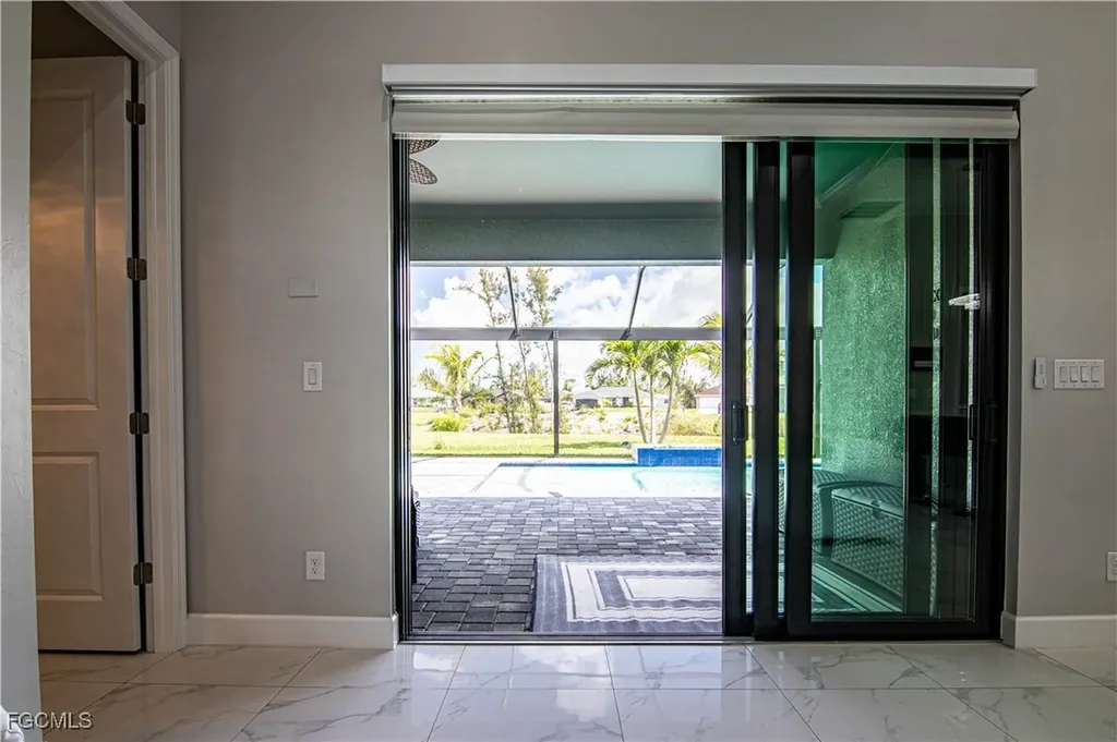 1833 SW 11th Terrace Cape Coral FL 33991
