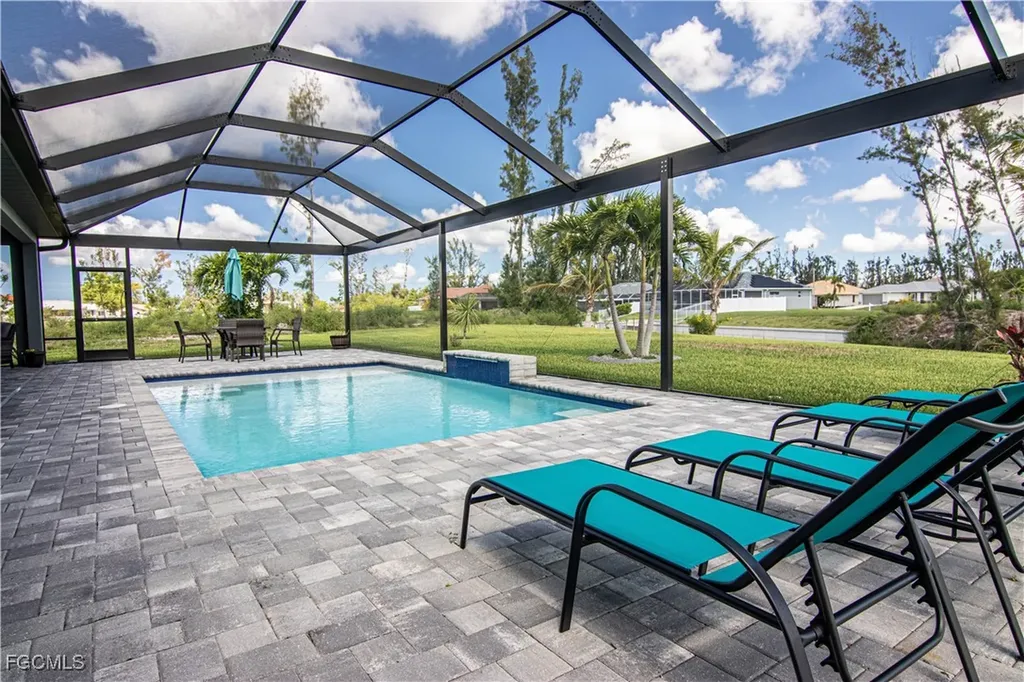 1833 SW 11th Terrace Cape Coral FL 33991