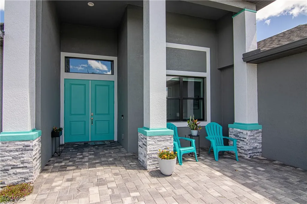1833 SW 11th Terrace Cape Coral FL 33991