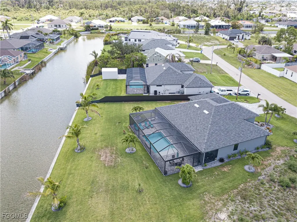 1833 SW 11th Terrace Cape Coral FL 33991