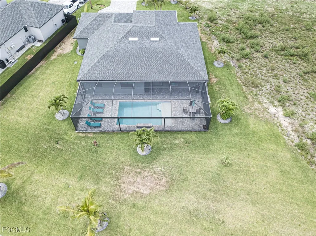 1833 SW 11th Terrace Cape Coral FL 33991