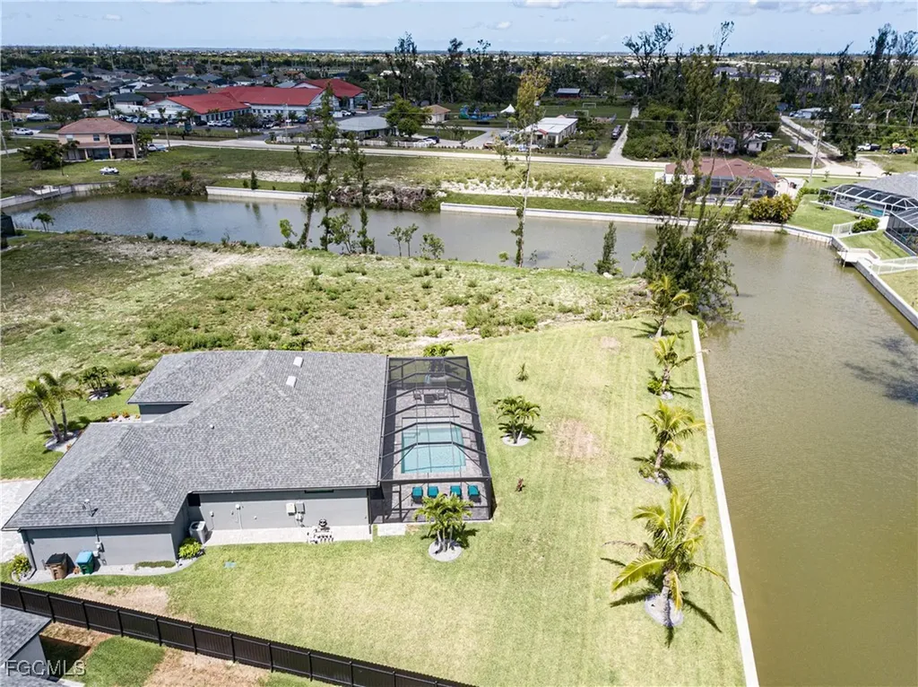 1833 SW 11th Terrace Cape Coral FL 33991