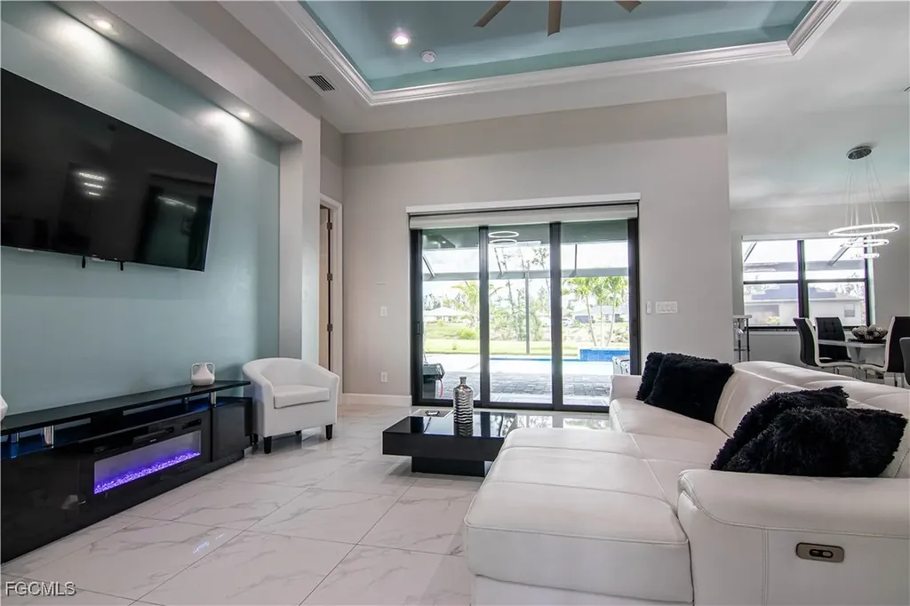 1833 SW 11th Terrace Cape Coral FL 33991