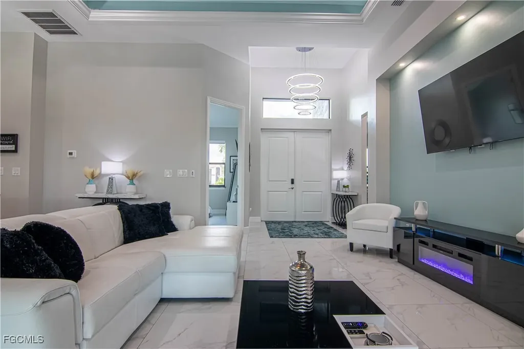 1833 SW 11th Terrace Cape Coral FL 33991