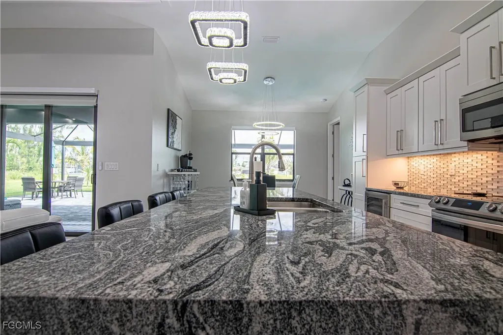1833 SW 11th Terrace Cape Coral FL 33991
