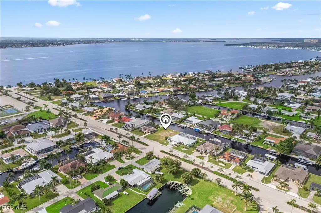 5702 Driftwood Parkway Cape Coral FL 33904