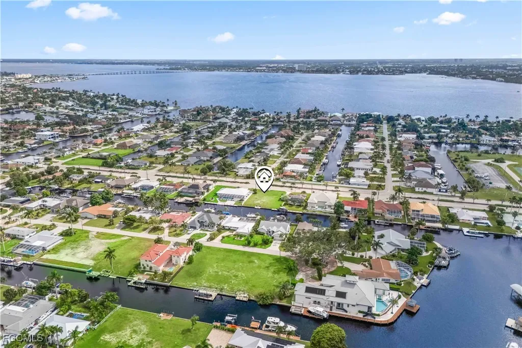 5702 Driftwood Parkway Cape Coral FL 33904