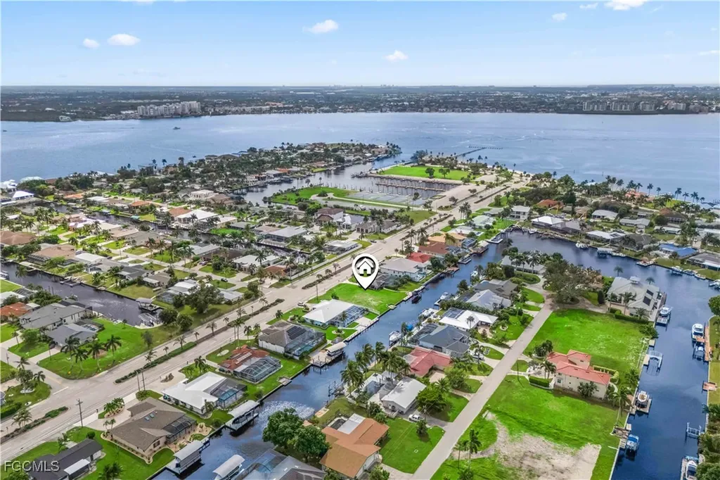 5702 Driftwood Parkway Cape Coral FL 33904