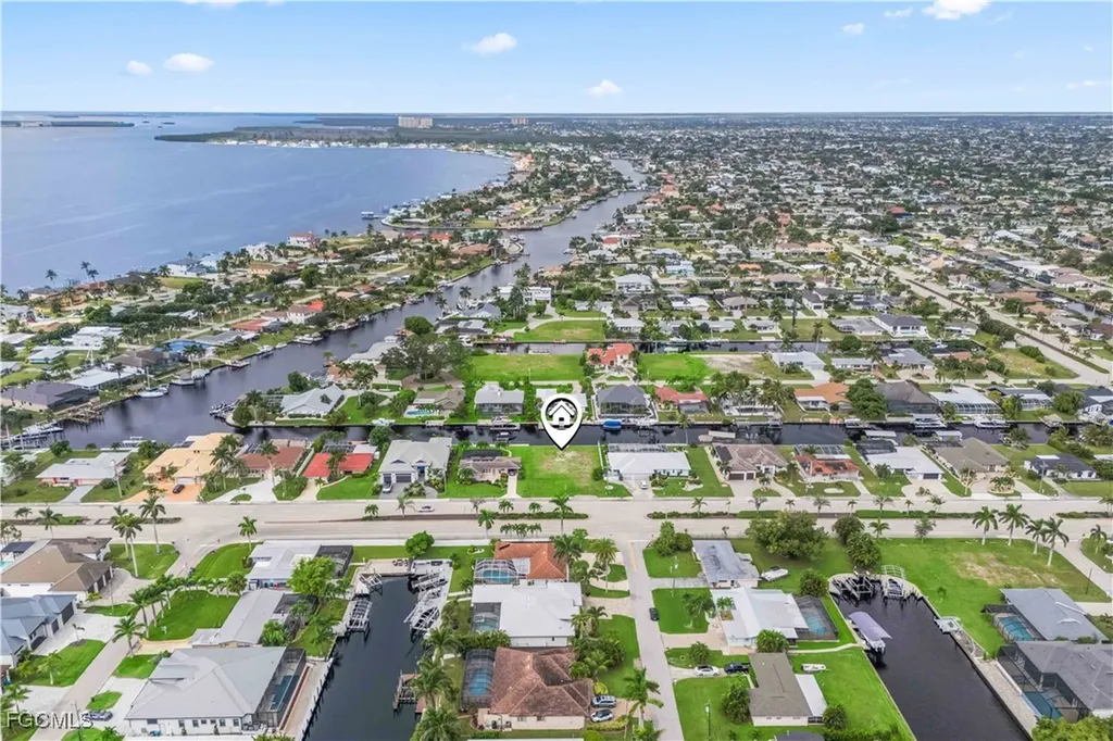 5702 Driftwood Parkway Cape Coral FL 33904