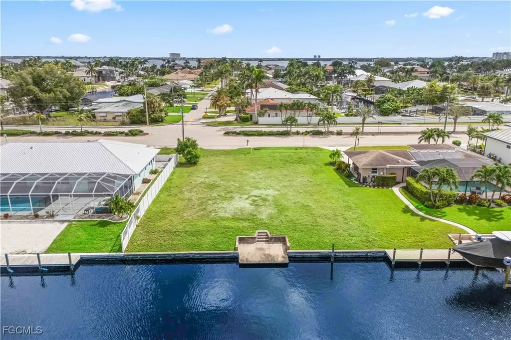5702 Driftwood Parkway Cape Coral FL 33904