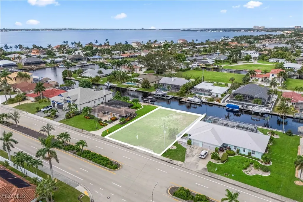 5702 Driftwood Parkway Cape Coral FL 33904