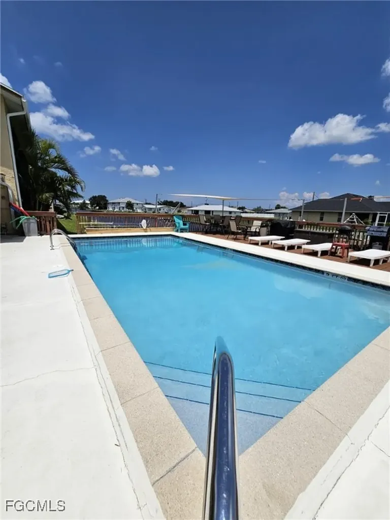 521 SW 47th Terrace Cape Coral FL 33914