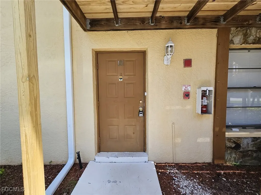521 SW 47th Terrace Cape Coral FL 33914