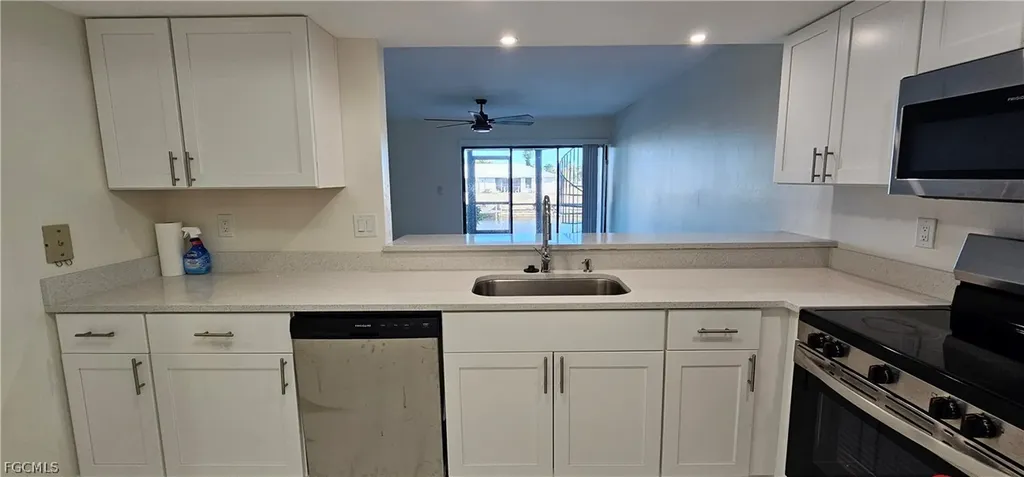 521 SW 47th Terrace Cape Coral FL 33914