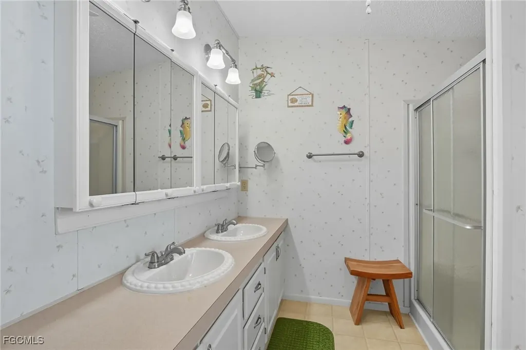 14527 Paul Revere Loop North Fort Myers FL 33917