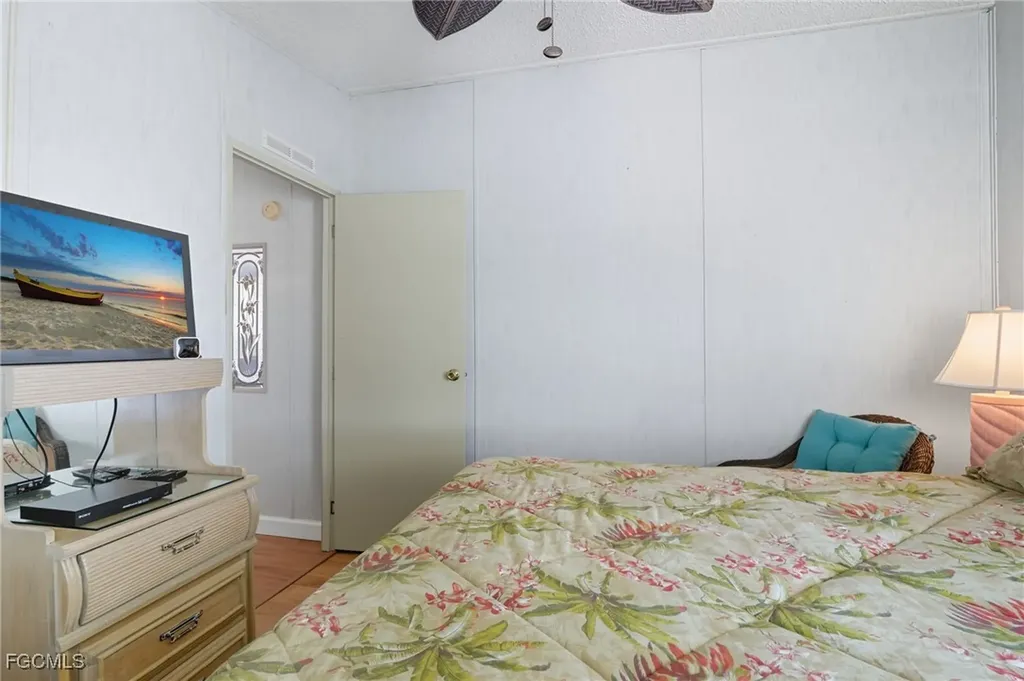 14527 Paul Revere Loop North Fort Myers FL 33917