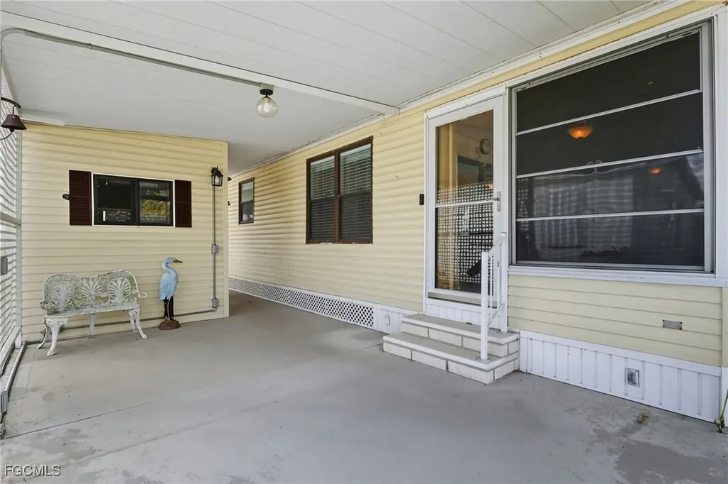 14527 Paul Revere Loop North Fort Myers FL 33917