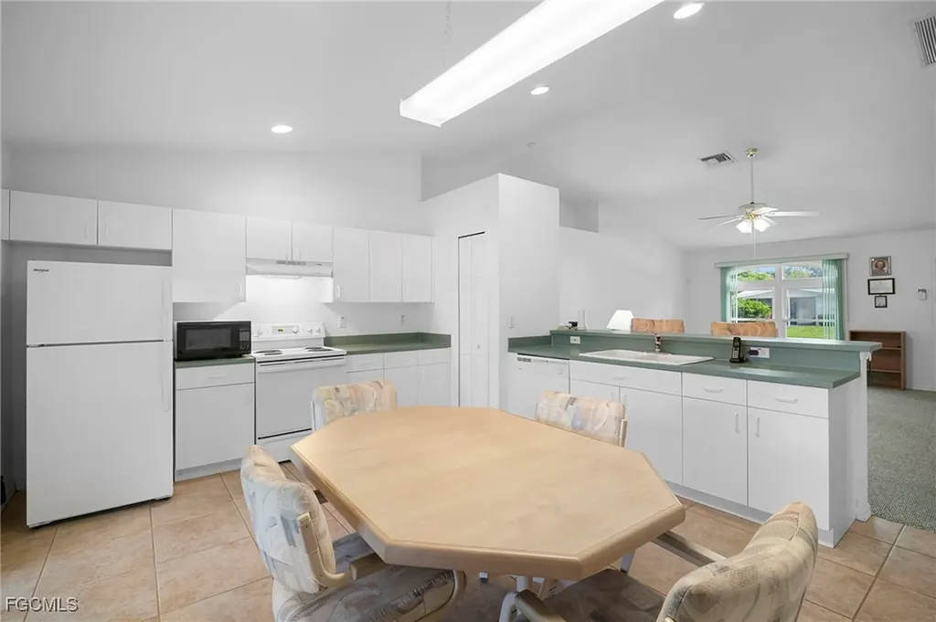 2932 Holly Road Fort Myers FL 33901