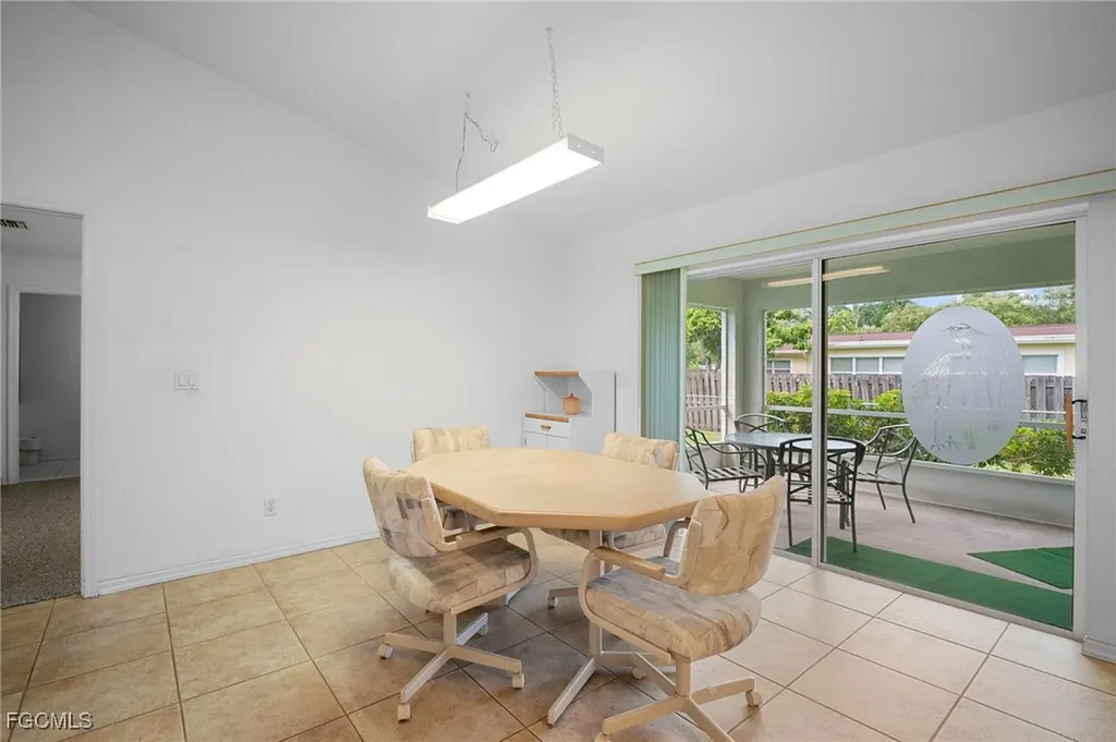 2932 Holly Road Fort Myers FL 33901