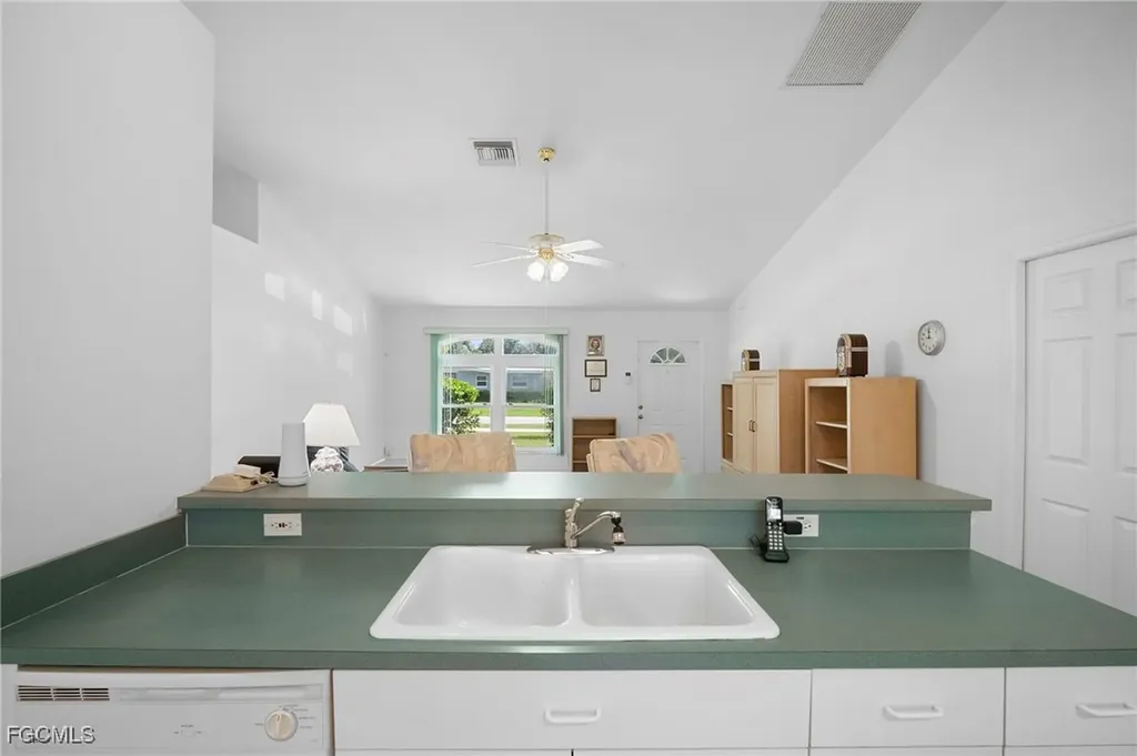 2932 Holly Road Fort Myers FL 33901