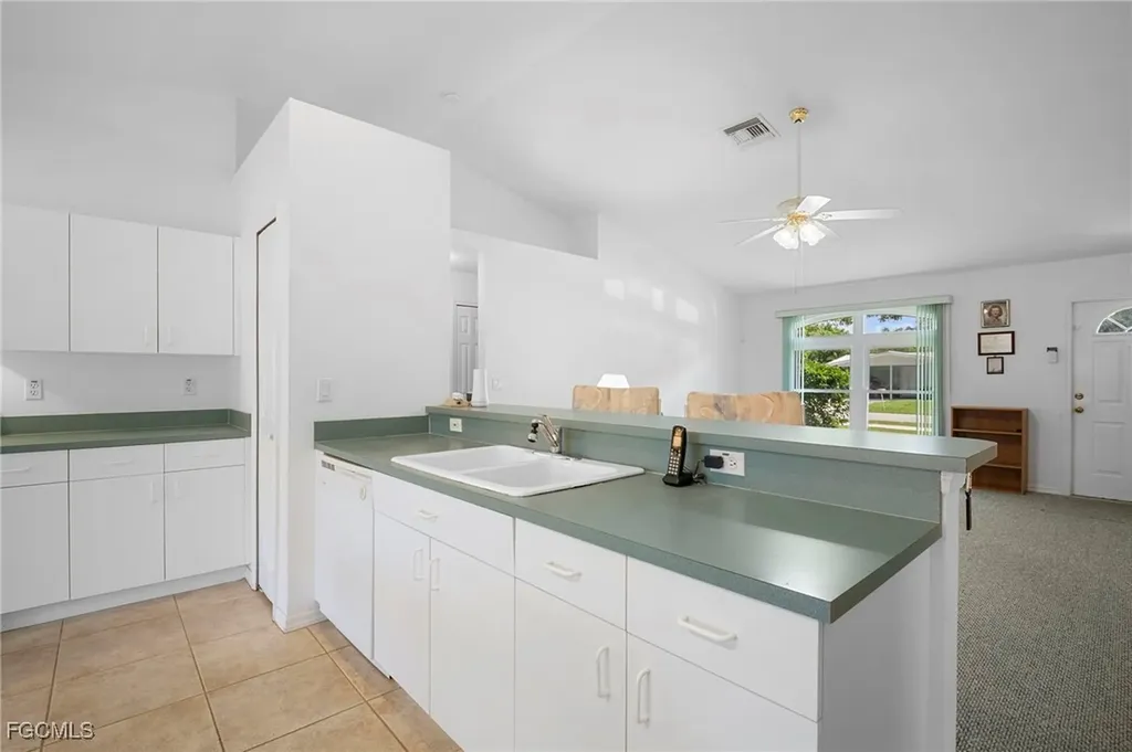 2932 Holly Road Fort Myers FL 33901