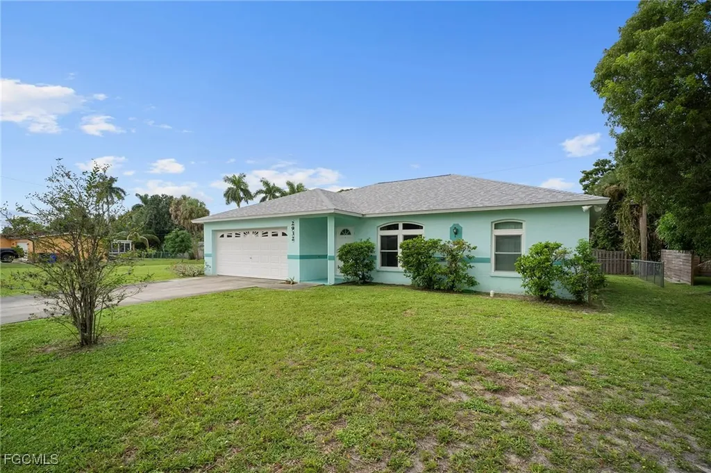 2932 Holly Road Fort Myers FL 33901