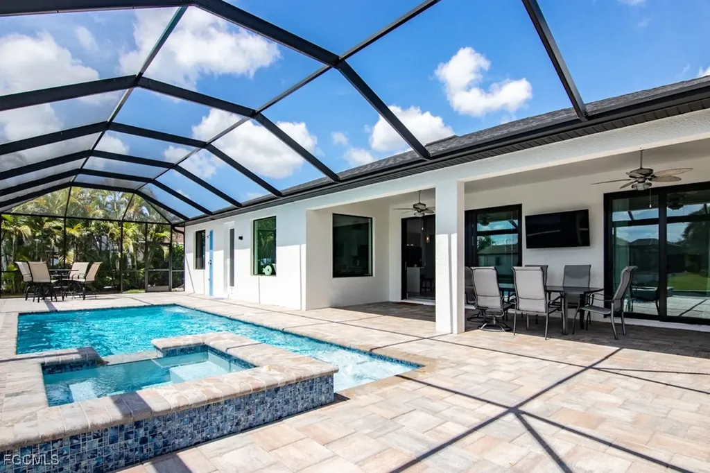 3507 SW 2nd Avenue Cape Coral FL 33914