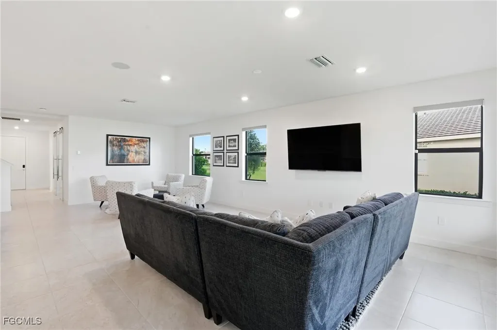 17003 Oakstead Drive Alva FL 33920