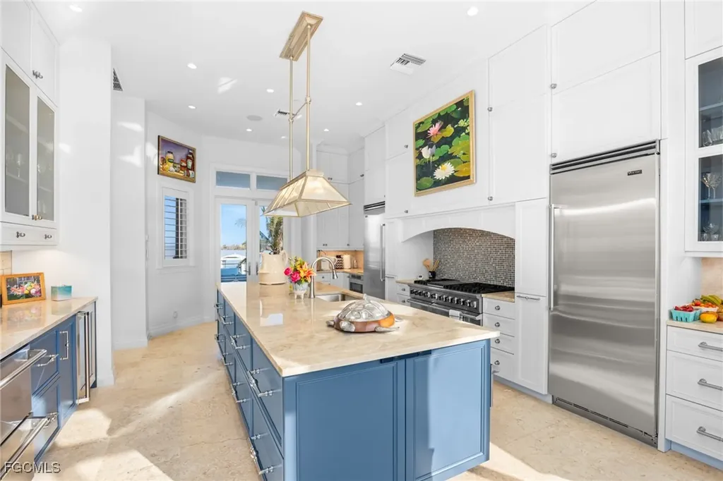 15735/737 Captiva Drive Captiva FL 33924