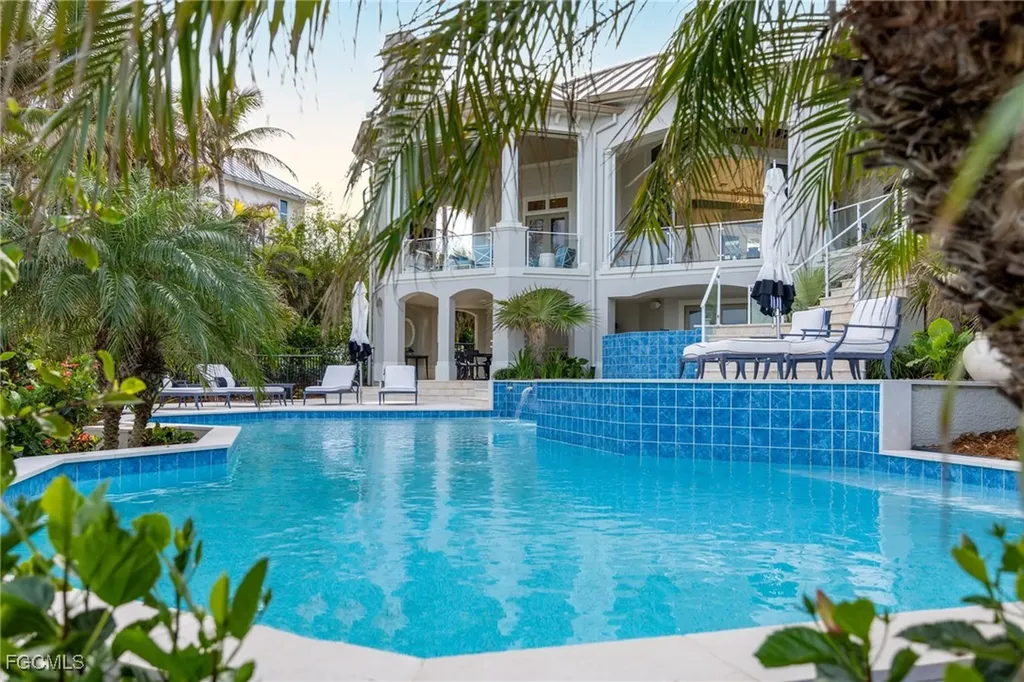 15735/737 Captiva Drive Captiva FL 33924