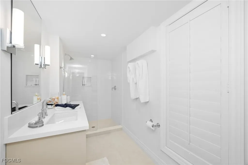 15735/737 Captiva Drive Captiva FL 33924
