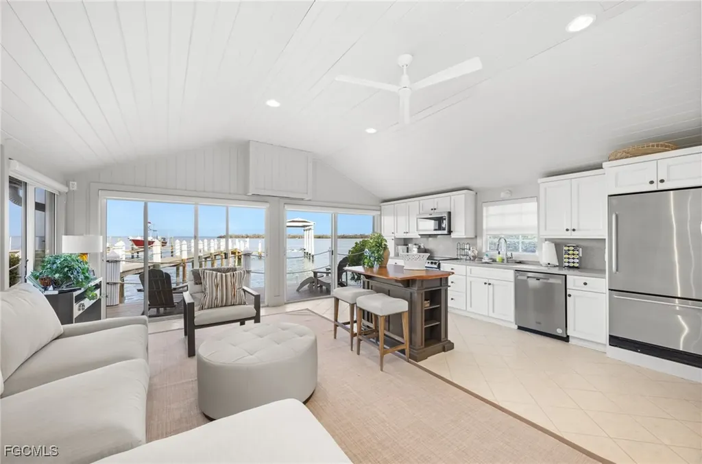 15735/737 Captiva Drive Captiva FL 33924