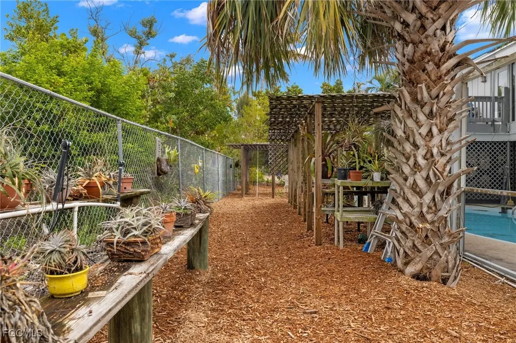 1625 Serenity Lane Sanibel FL 33957