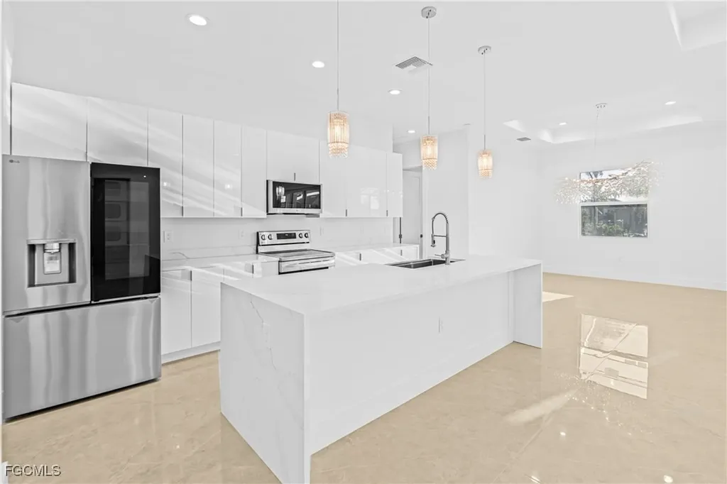 821 NW 37th Place Cape Coral FL 33993