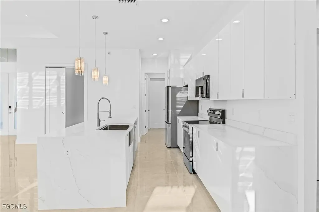 821 NW 37th Place Cape Coral FL 33993