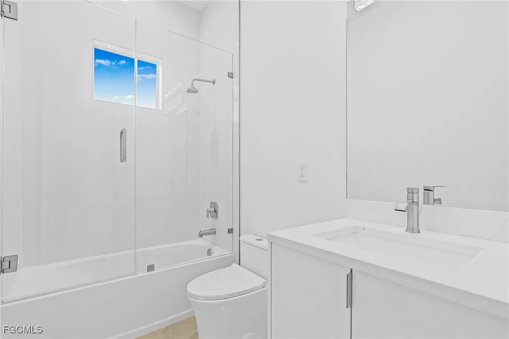 821 NW 37th Place Cape Coral FL 33993