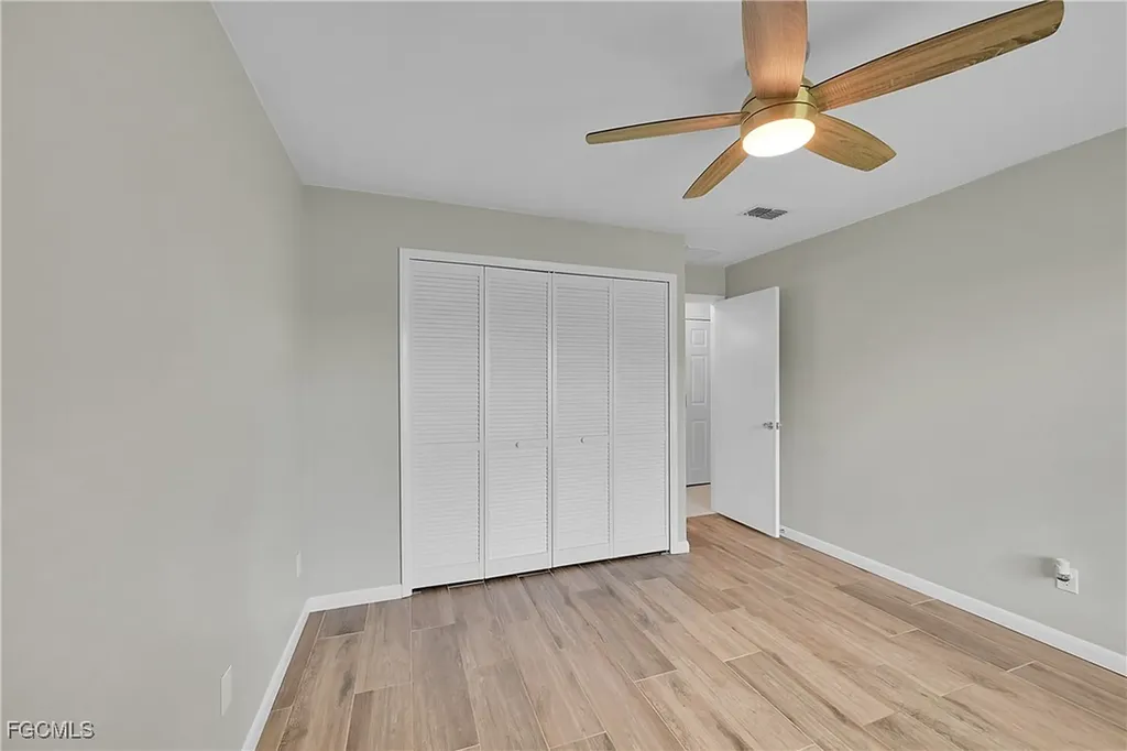 2474 King Arthurs Court Fort Myers FL 33912