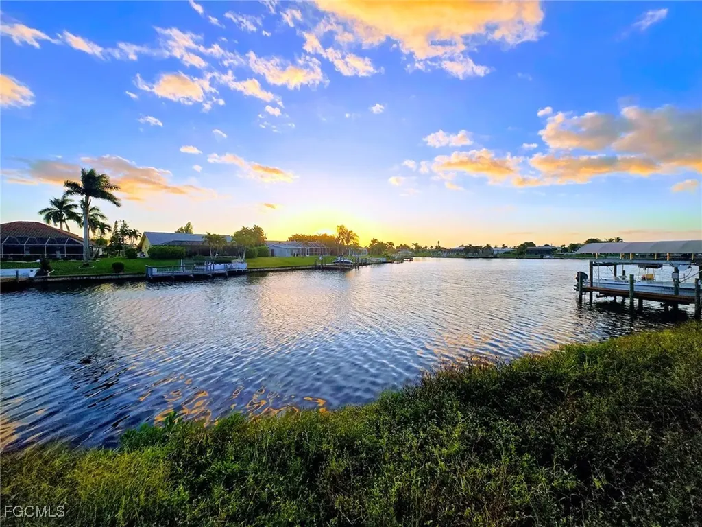 1939 SE 10th Avenue Cape Coral FL 33990
