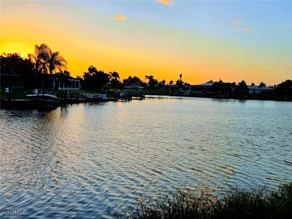 1939 SE 10th Avenue Cape Coral FL 33990