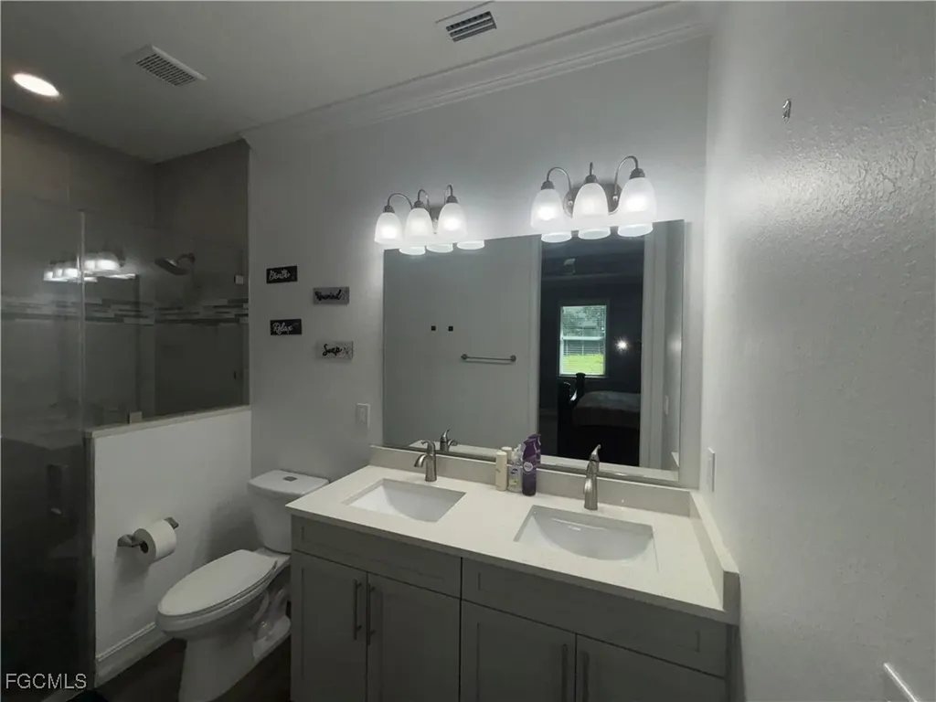 20 Roanoke Drive Fort Myers FL 33905