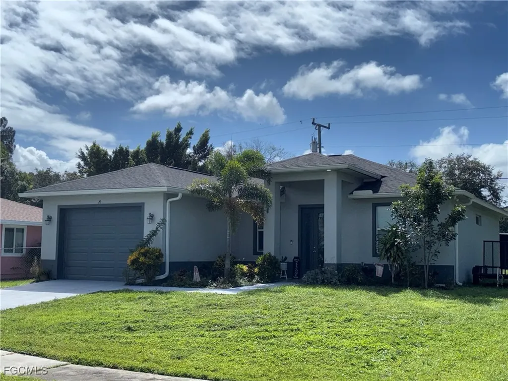 20 Roanoke Drive Fort Myers FL 33905