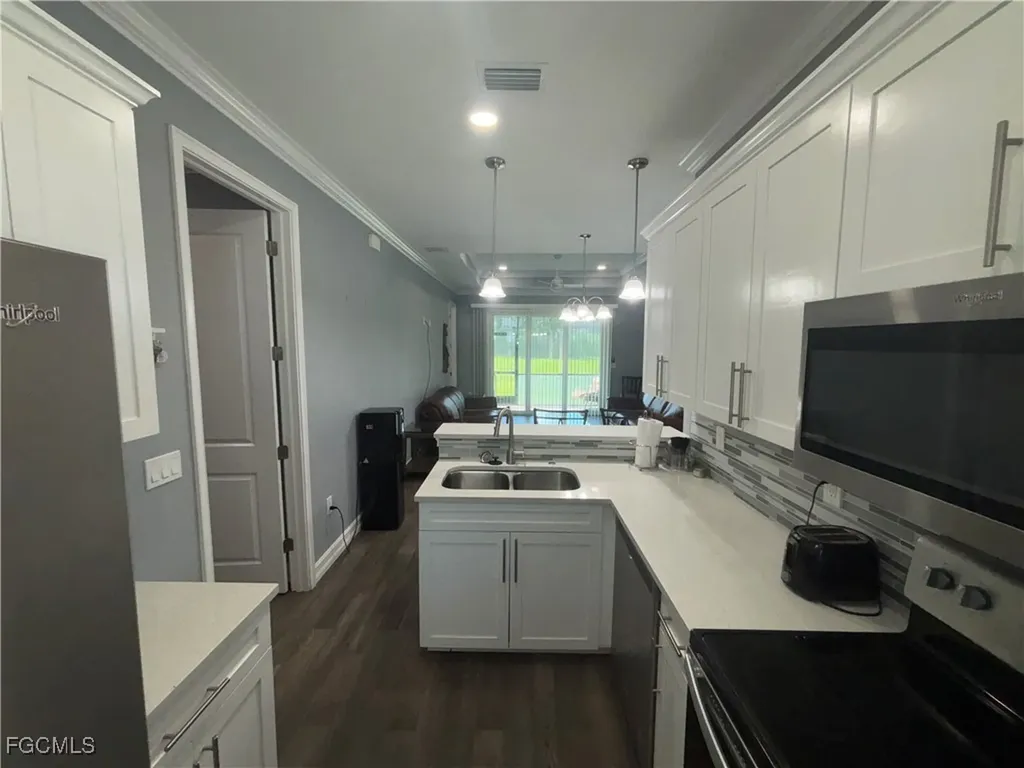 20 Roanoke Drive Fort Myers FL 33905