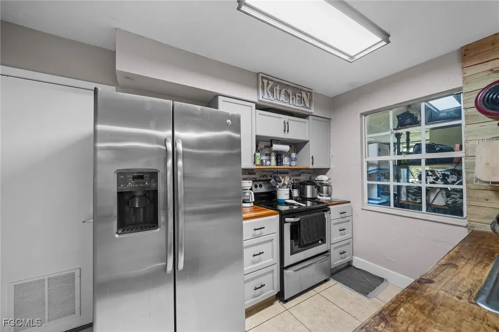 4121 16th Avenue NE Naples FL 34120