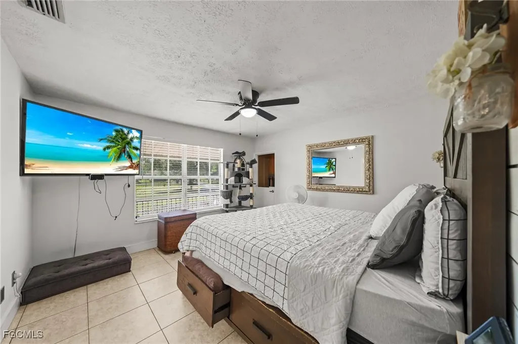 4121 16th Avenue NE Naples FL 34120