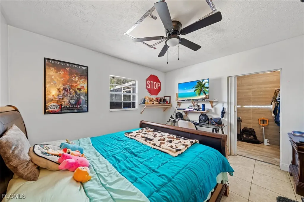4121 16th Avenue NE Naples FL 34120