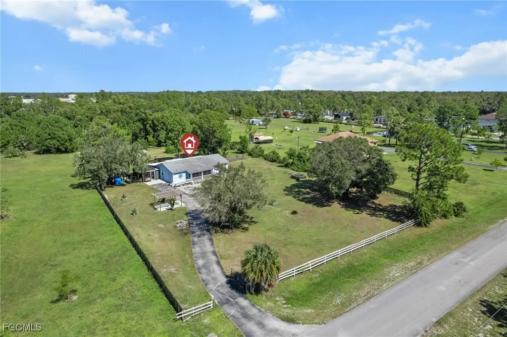 4121 16th Avenue NE Naples FL 34120