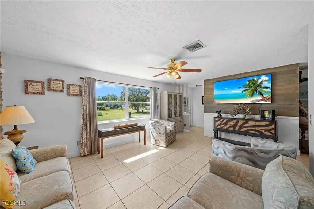 4121 16th Avenue NE Naples FL 34120