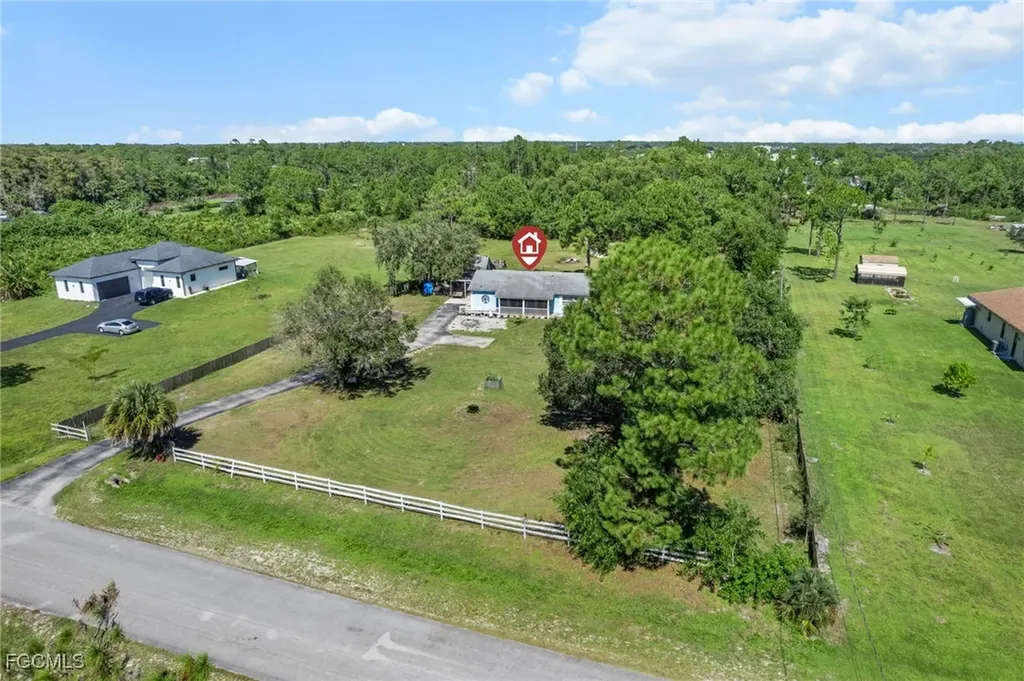 4121 16th Avenue NE Naples FL 34120
