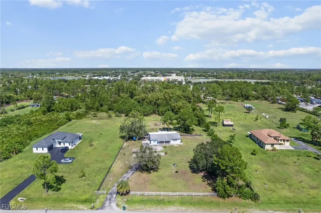 4121 16th Avenue NE Naples FL 34120